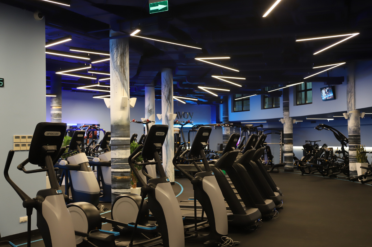 Тренажёрный зал фитнес-клуба Savoy Wellness Итальянский квартал на Новослободской.