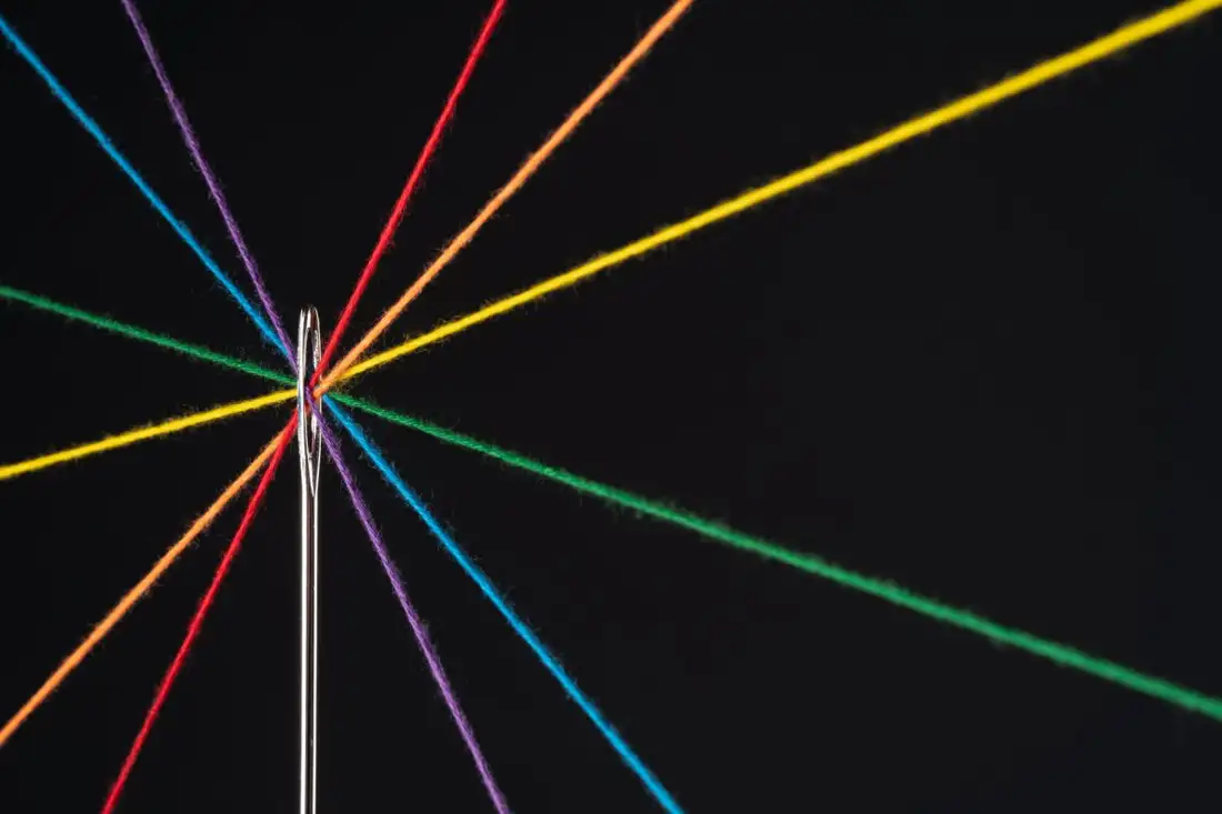 Симметрии являются причиной некоторых из самых больших загадок в физике элементарных частиц / Sunyixun/Getty Images