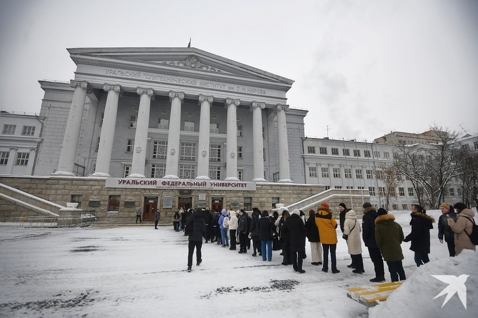    На данный момент уголовное дело является бесфигурантным Алексей БУЛАТОВ