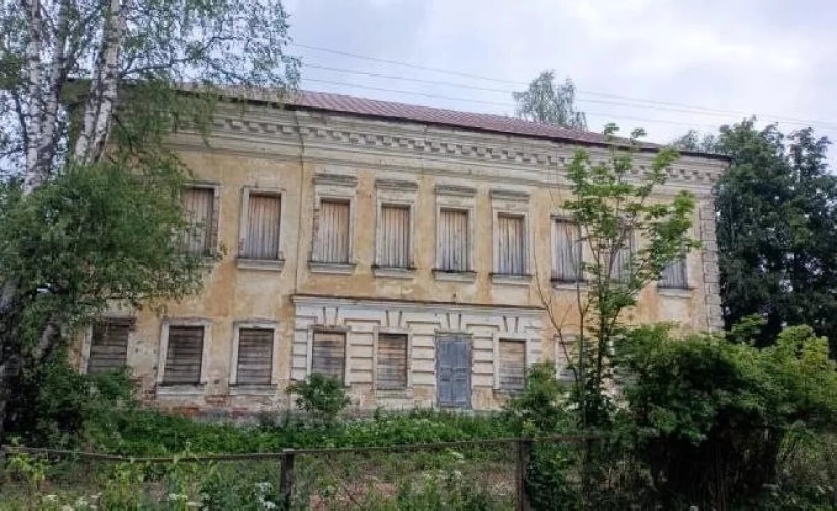    В Большесельском округе продали особняк XVIII–XIX веков постройки