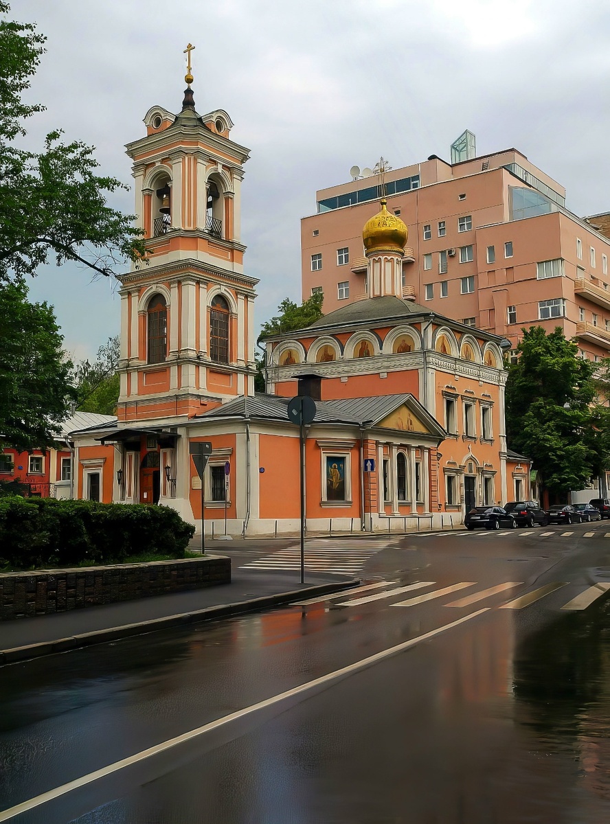 Храм Воскресения Словущего, что в Успенском Вражке
