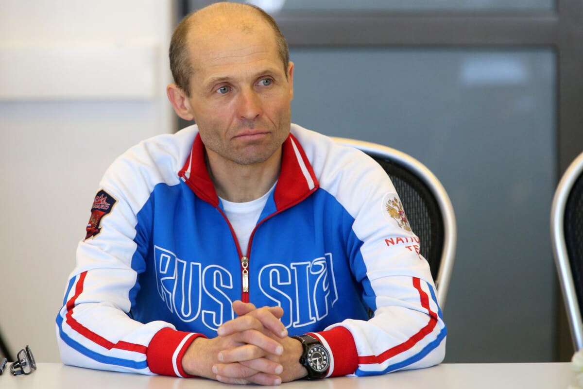 Владимир Гердо / ТАСС📷Главный тренер сборной России по конькобежному спорту Константин Полтавец, 2018 год