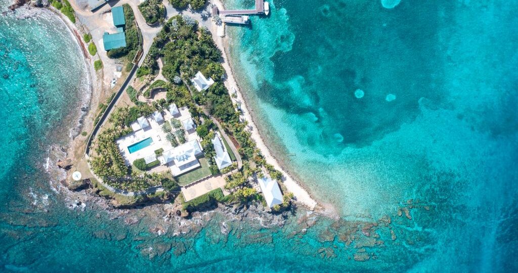 Остров Джеффри Эпштейна: история частной резиденции, ставшей символом скандала