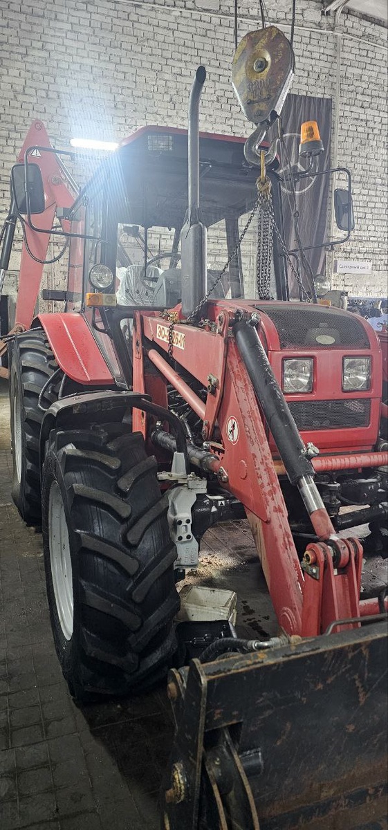 Трактор МТЗ-92 перед началом работ в ГЦ «Советский»