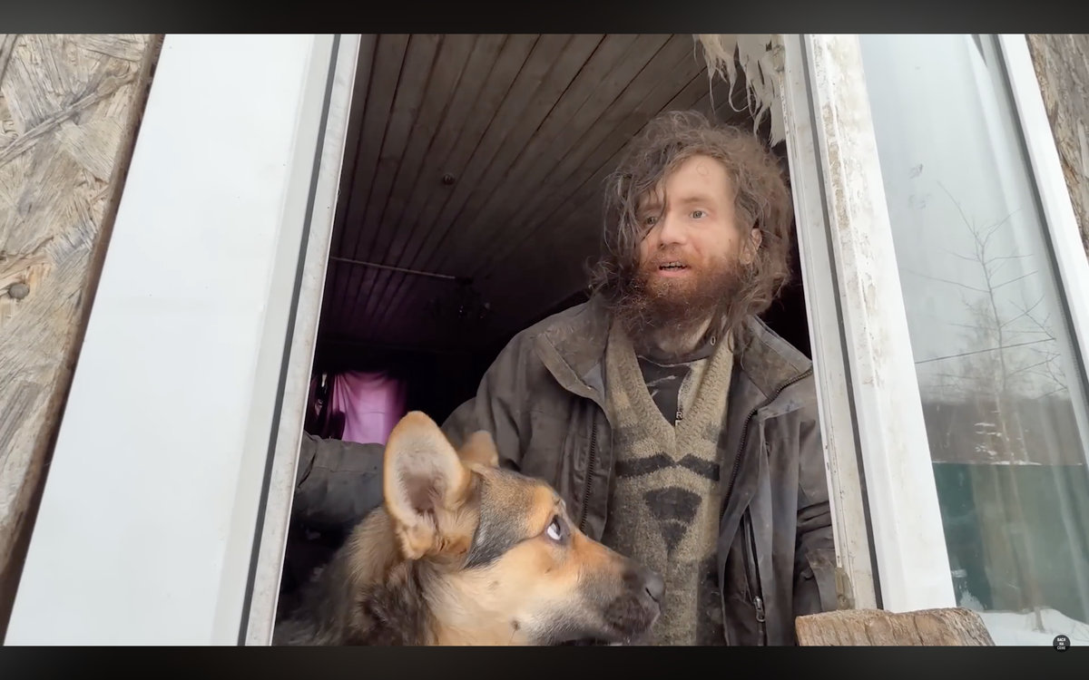 Фото: фрагмент видео канала "Вася на сене" на YouTube