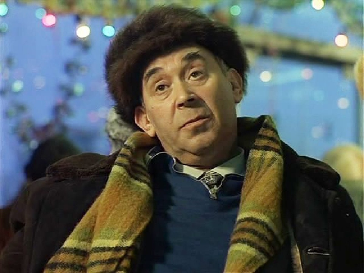    Готлиб Ронинсон (фото: кадр из фильма «Ирония судьбы, или С лёгким паром»)