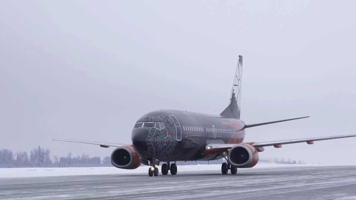 Знаменитый "танколет" авиакомпании "Белавиа"
© Sputnik / Сергей Пушкин