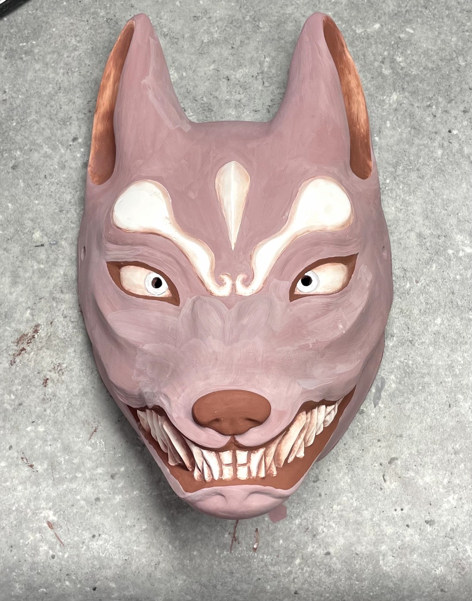 Финал росписи рыжей Кицунэ.