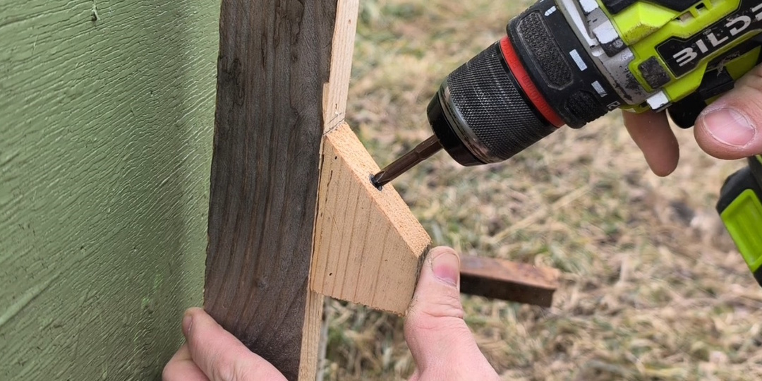 Как легко разметить и сделать ровный запил стропила