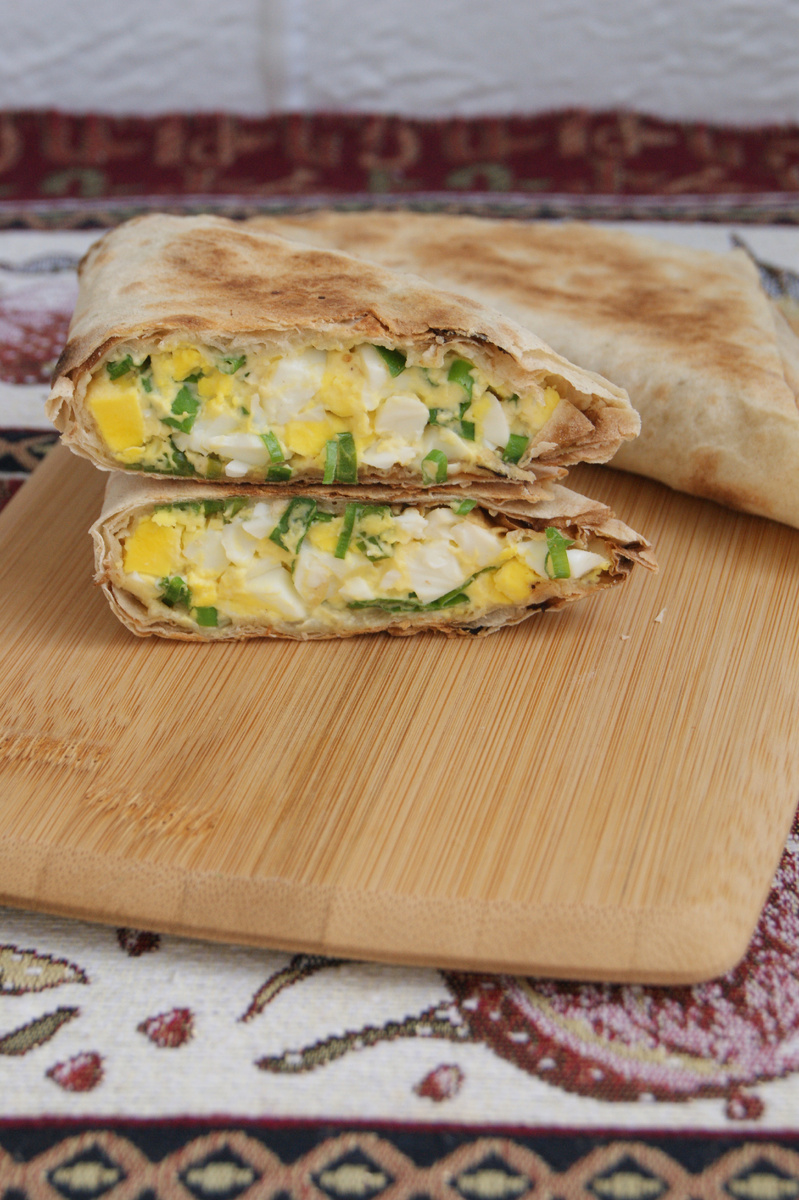 Фото автора. Пирожки из лаваша с яйцом и зелёным луком.