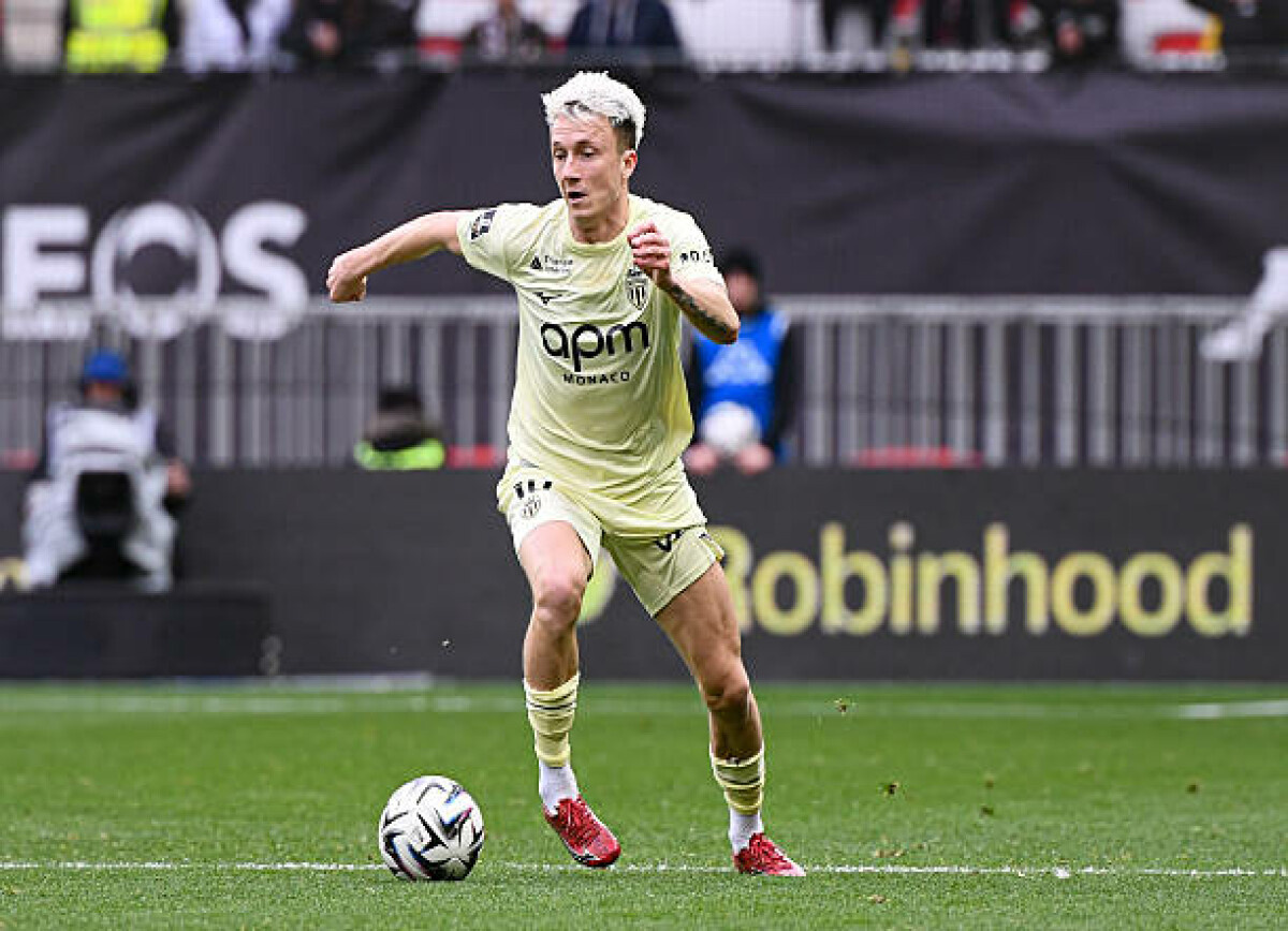     Во Франции о проблемах Головина: устроившись в роскошных условиях, он перестал прогрессировать