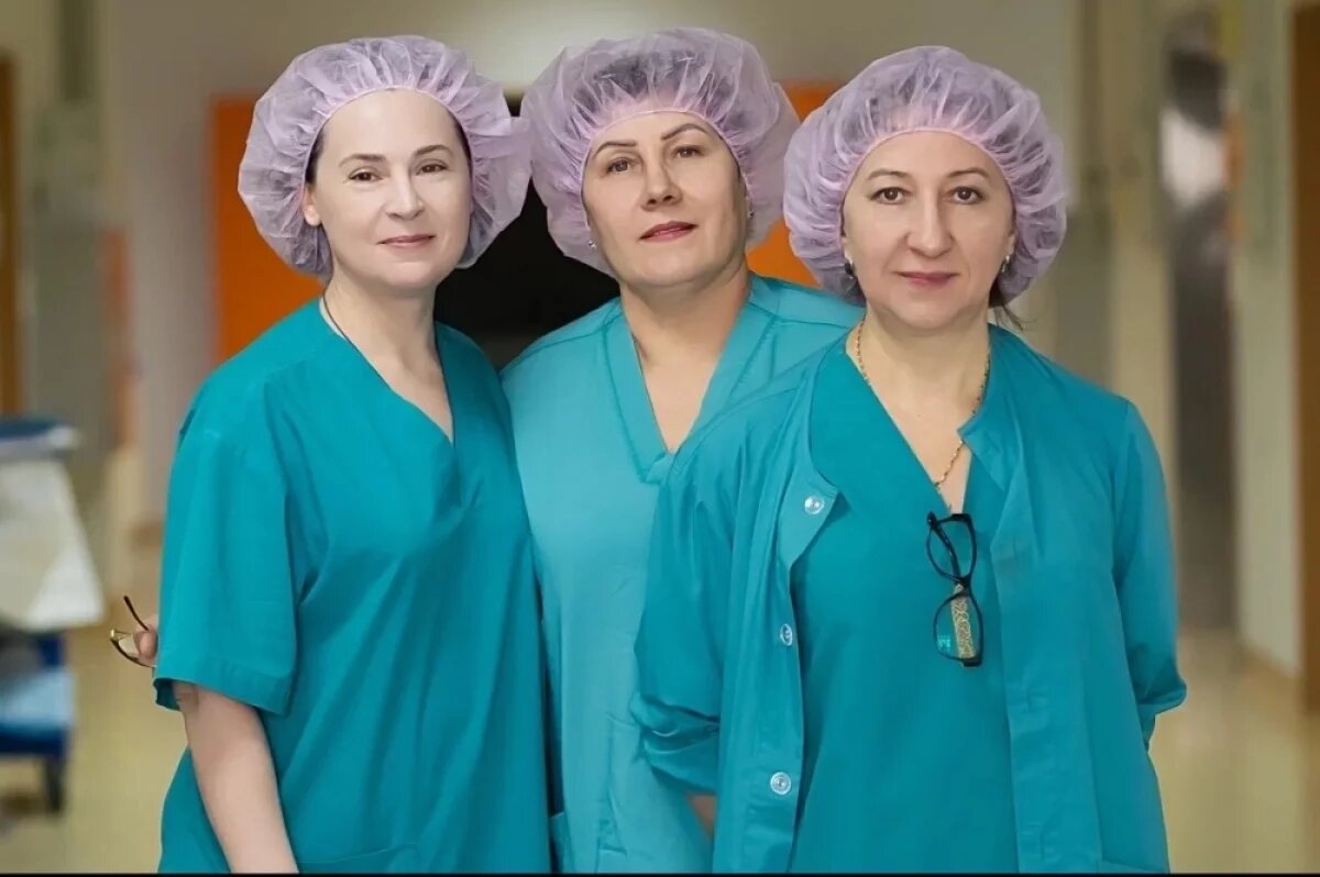    Стол, скальпель и золотые руки.