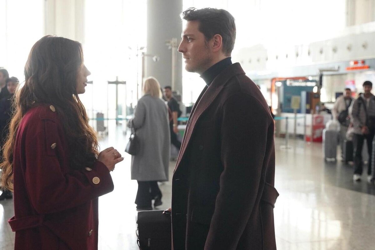 «Под одним дождем», 2026. Фото: кадр из сериала