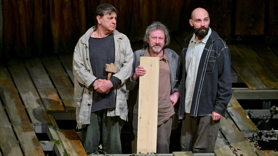 Сцена из спектакля «О любви (5 пудов любви, 22 несчастья, 33 истерики)». Совместный проект театра «Мастерская Петра Фоменко» и VII Зимнего международного фестиваля искусств в Москве, художественный руководитель — Юрий Башмет.📷Фото: Сергей Киселев / Агентство «Москва»