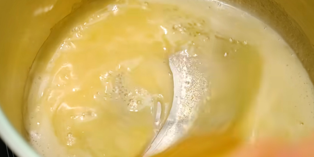 Медовик за 30 минут: без раскатки, без нервов, только удовольствие