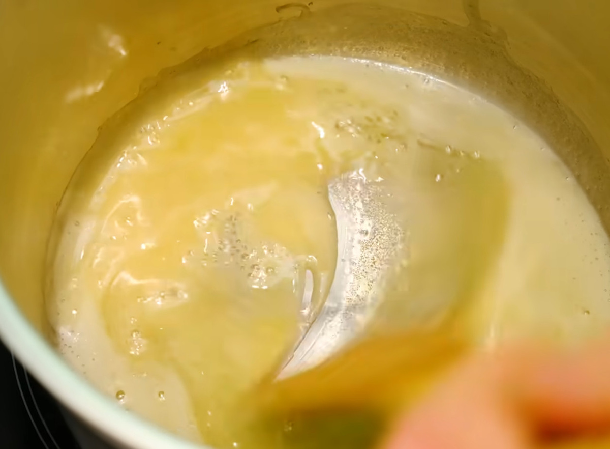 Добавьте соду в мед