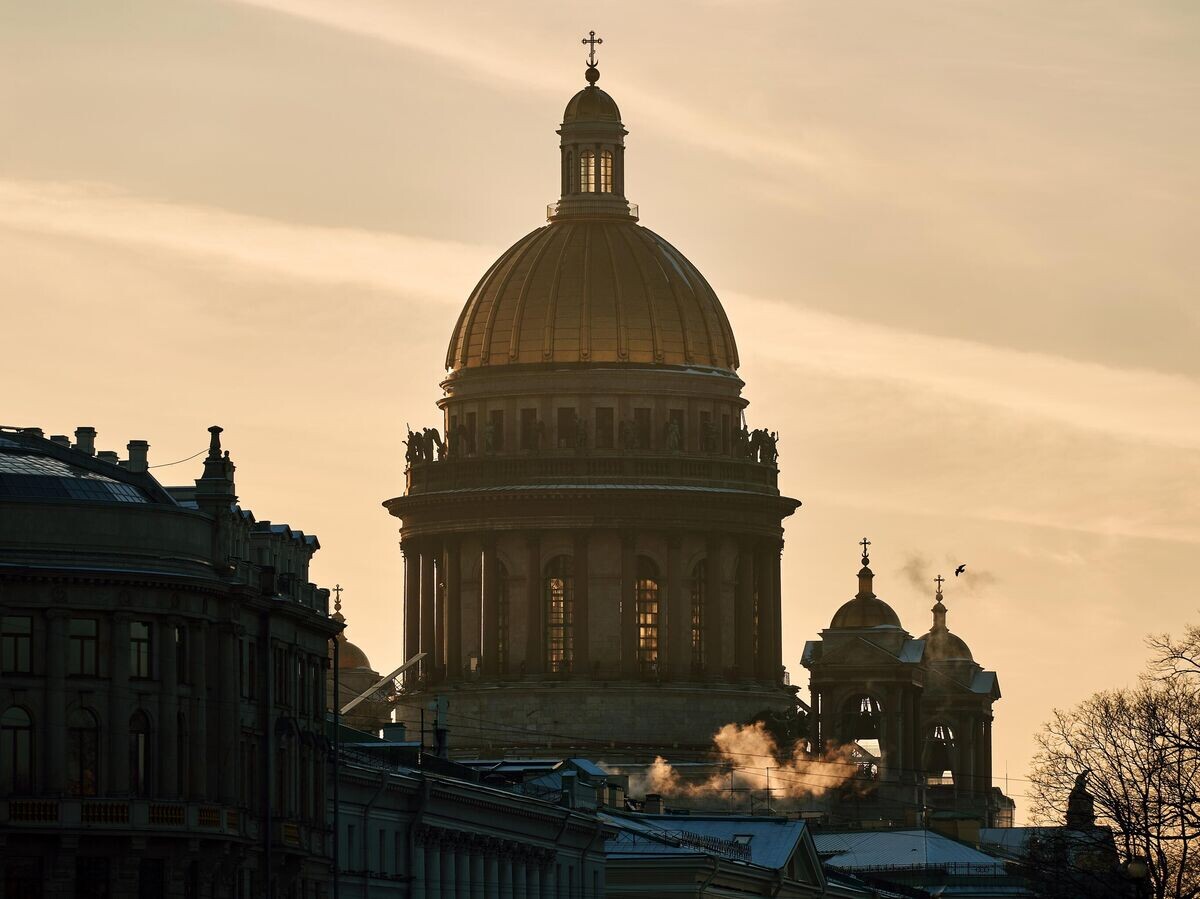   Вид на Исаакиевский собор в Санкт-Петербурге | © РИА Новости / Алексей Даничев