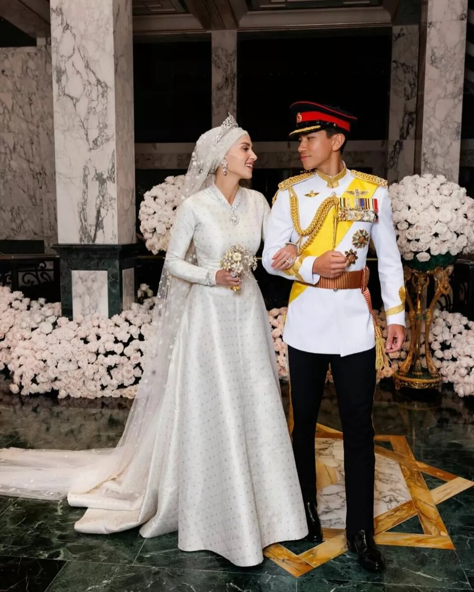 Аниша и Матин📷
