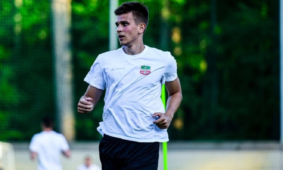    «Балтика» подписала Шильцова и отдала его в аренду «Нефтехимику». Фото: ФК «Нефтехимик»