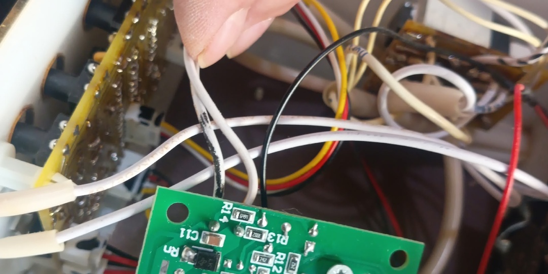 Как мы инкубатор ремонтировали и сколько птенцов вывелось .