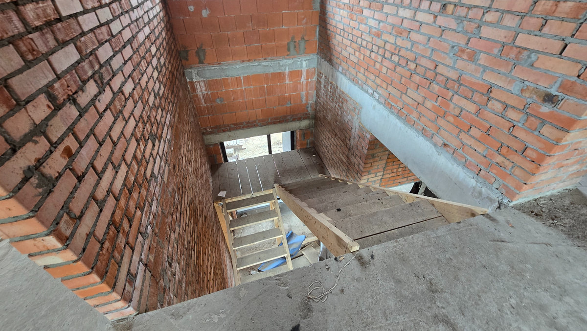 Временная лестница из досок