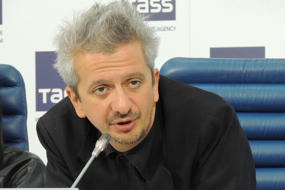    Константин Богомолов Анастасия ПЛЕШАКОВА