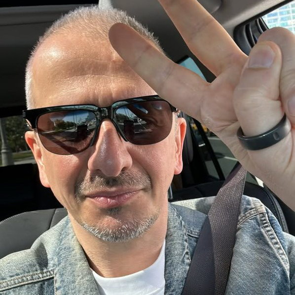     Константин Богомолов получил отставку