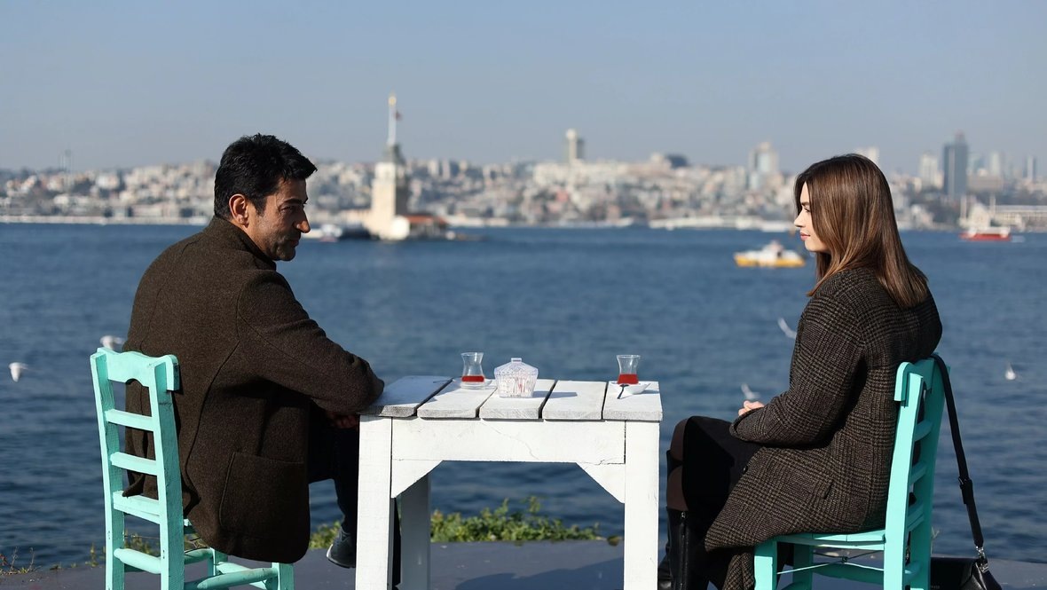    Кадр из сериала «Семья — это испытание», режиссер Джем Карджи, OGM pictures