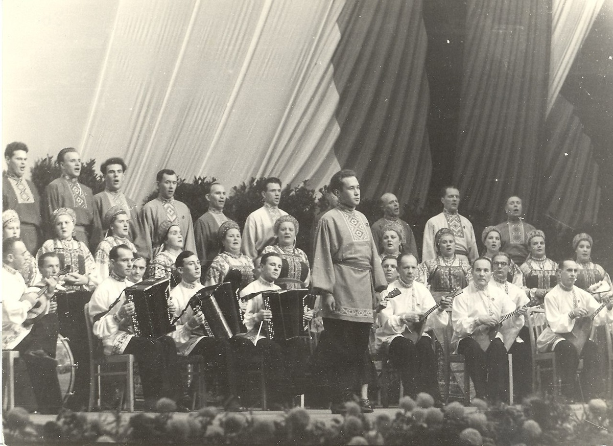 Хор имени Пятницкого.