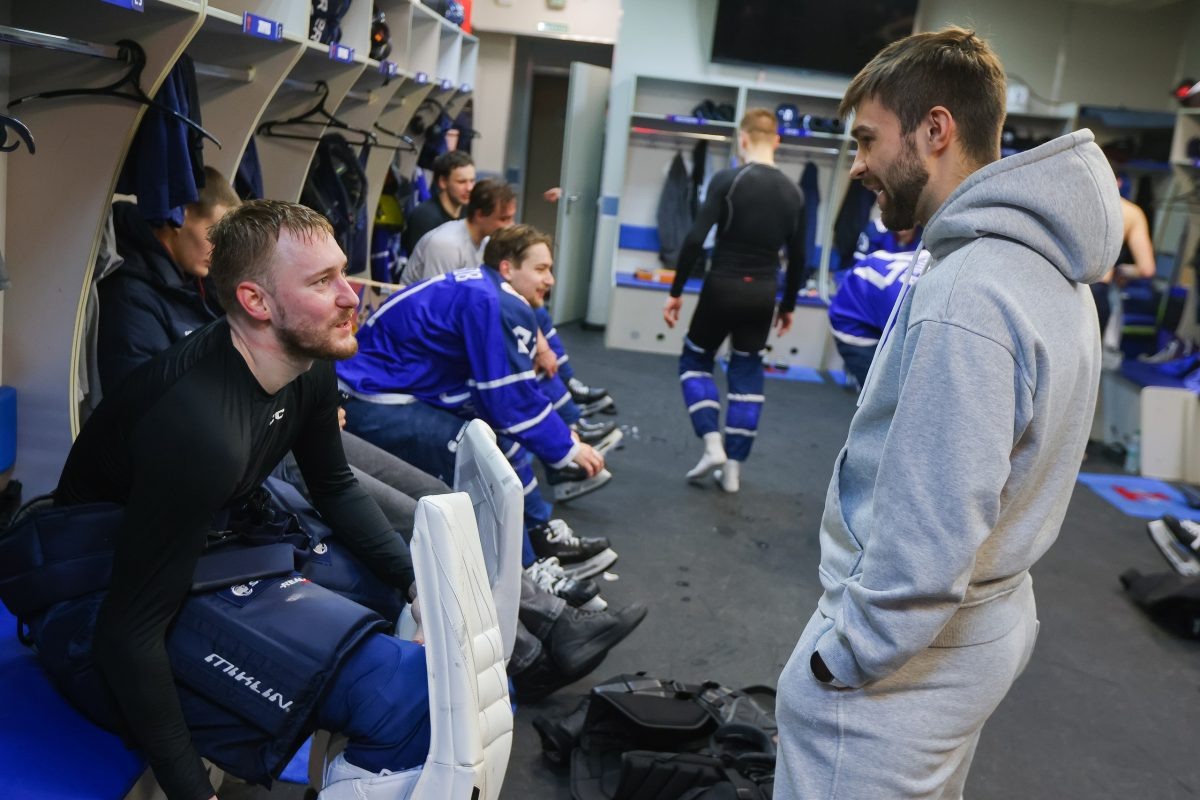    Экс-вратарь сборной России Дмитрий Шугаев провёл две «сухие» игры подряд