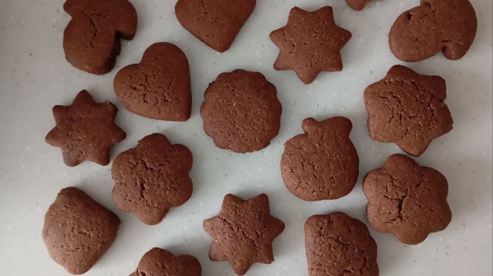 Шоколадное песочное печенье