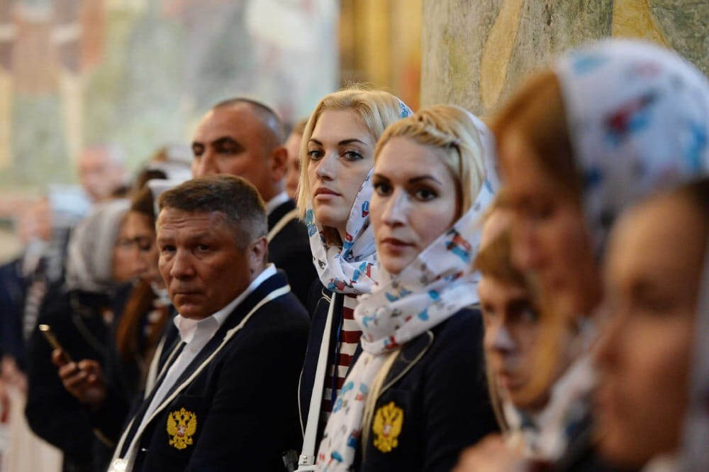    Анна Сень, Влада Бобровникова и другие олимпийцы-2016 получают благословение патриарха