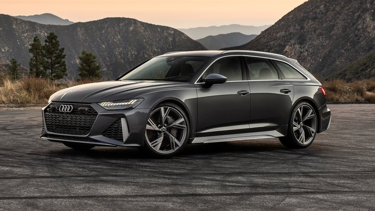 Вот так выглядит стоковая версия – чистая мощь на черном фоне.