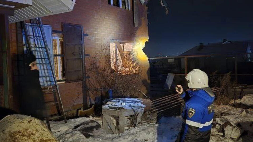     Один человек пострадал при ракетном ударе ВСУ по Белгородской области t.me/Настоящий Гладков