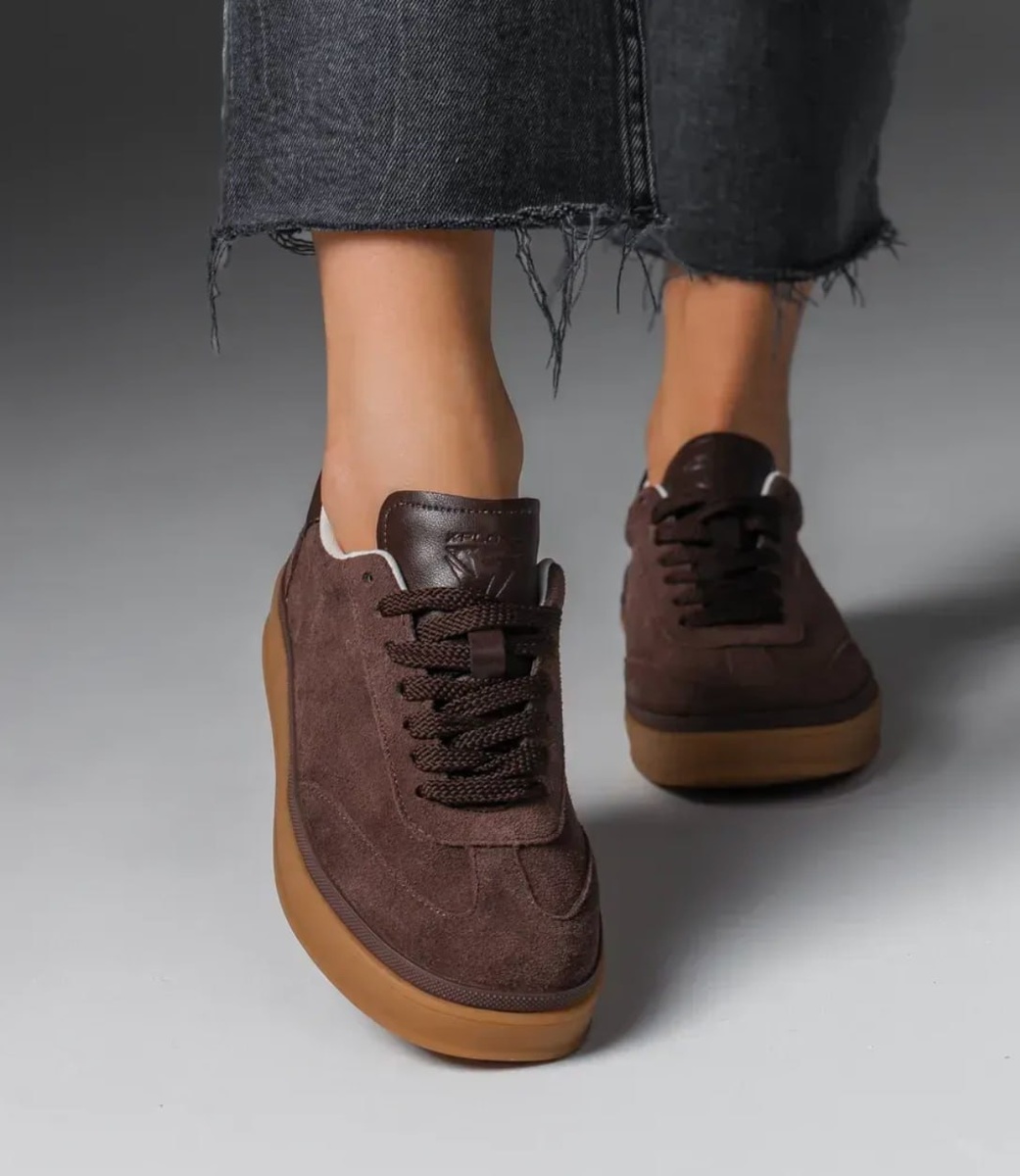 Замшевые кеды