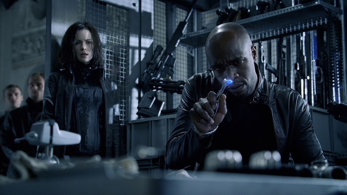 Кадр из фильма Другой мир (2003)