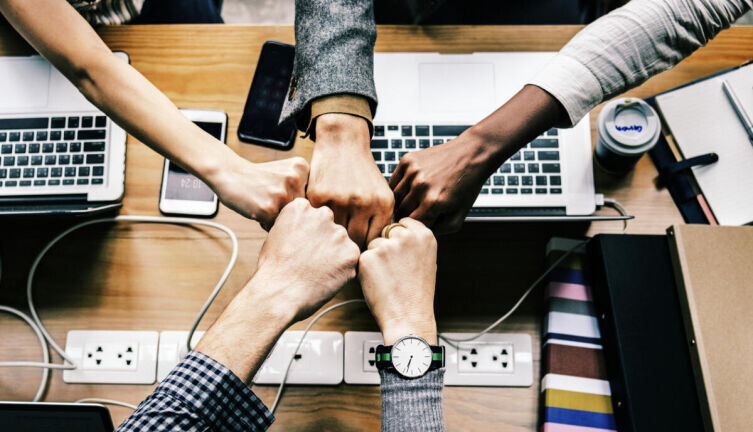    Для чего человеку кисть руки? Оказывается, чтобы драться... Фото: по лицензии CC0 Pxhere.com