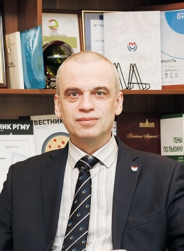 На илл.: Ректор РНИМУ им. Н.И. Пирогова, академик Сергей Лукьянов