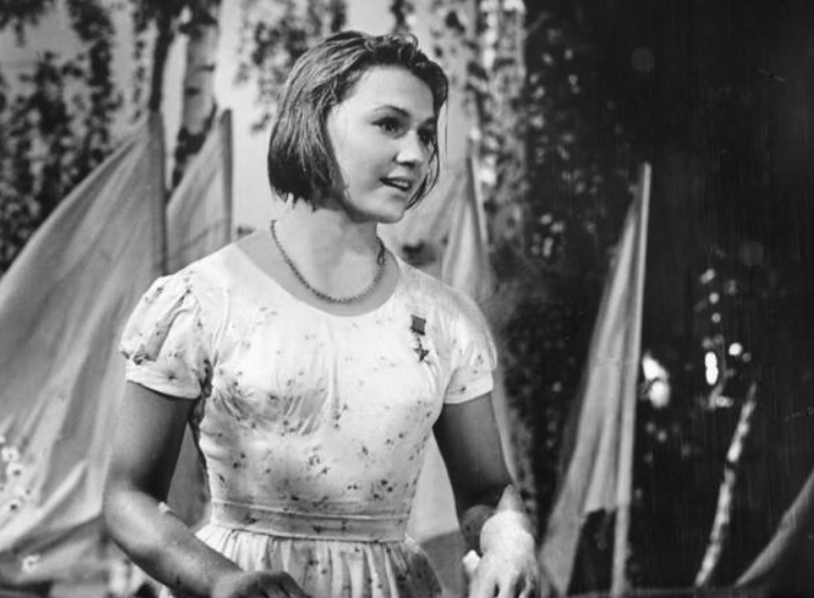 Галина Яцкина в фильме "Половодье"