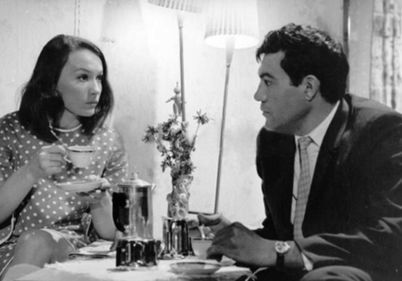 Галина Яцкина в фильме "Неожиданное рядом"