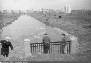 Это Головинский канал (Головинский ручей). 1968 год.Вид с Верхнего водопада в сторону Нижнего. Пустота))