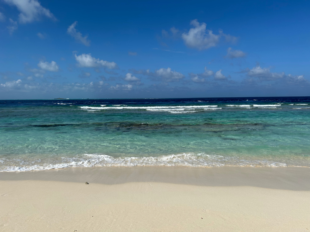 Волнение океана. И какие цвета! Фото автора