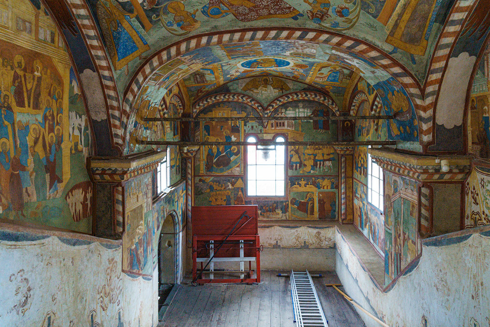 Фрески в храме Ильи Пророка. Фото взято из интернета 