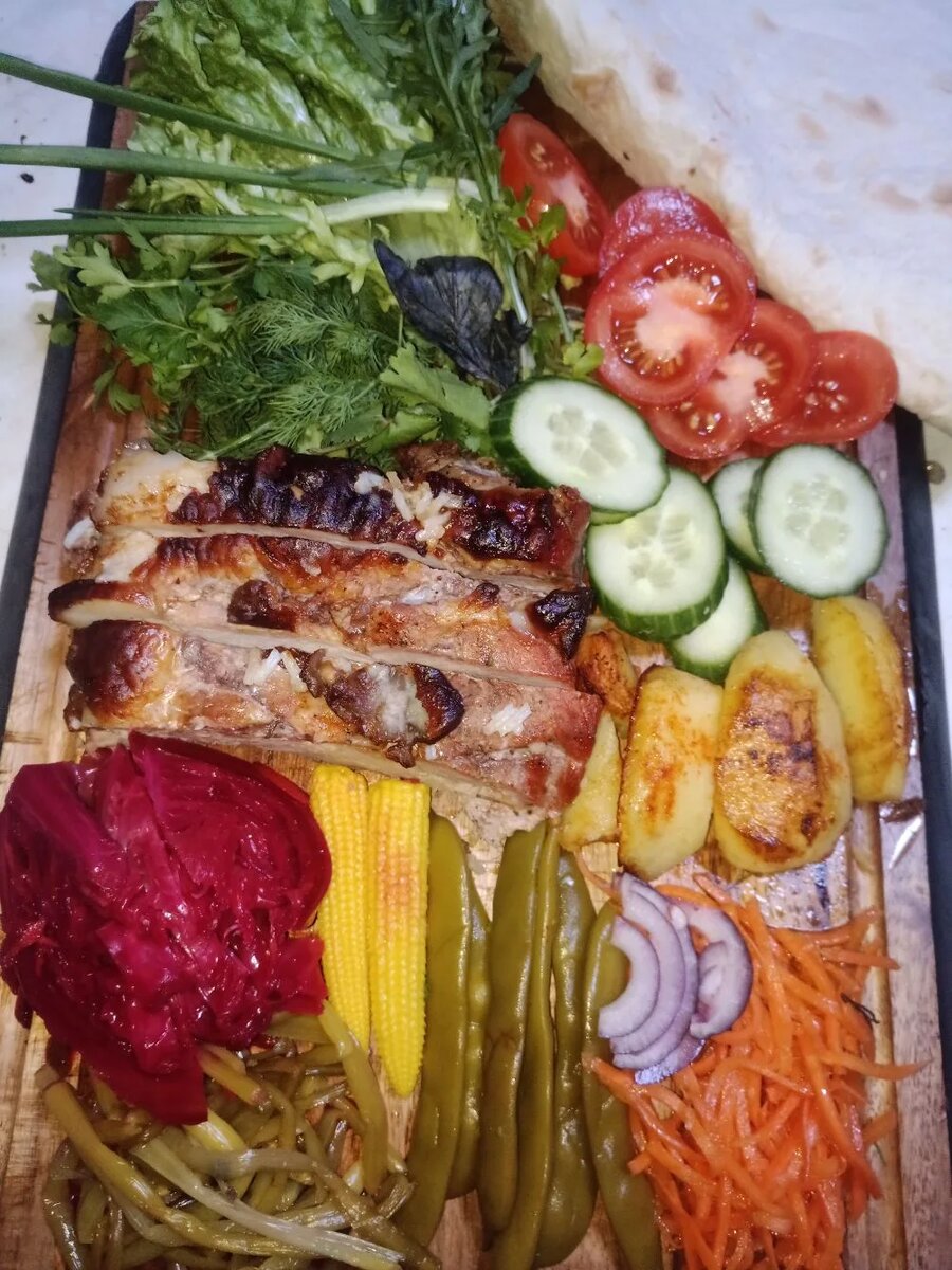 добавляйте по своему вкусу овощи и зелень.