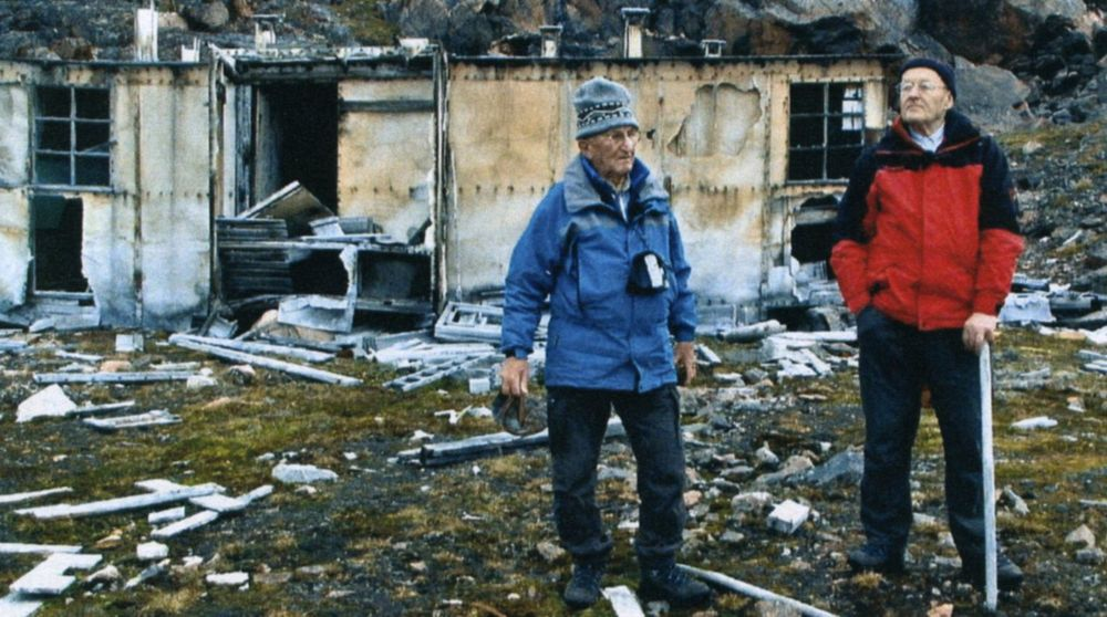 Метеорологи потом регулярно приезжали на Шпицберген - встречались и вспоминали прошлое