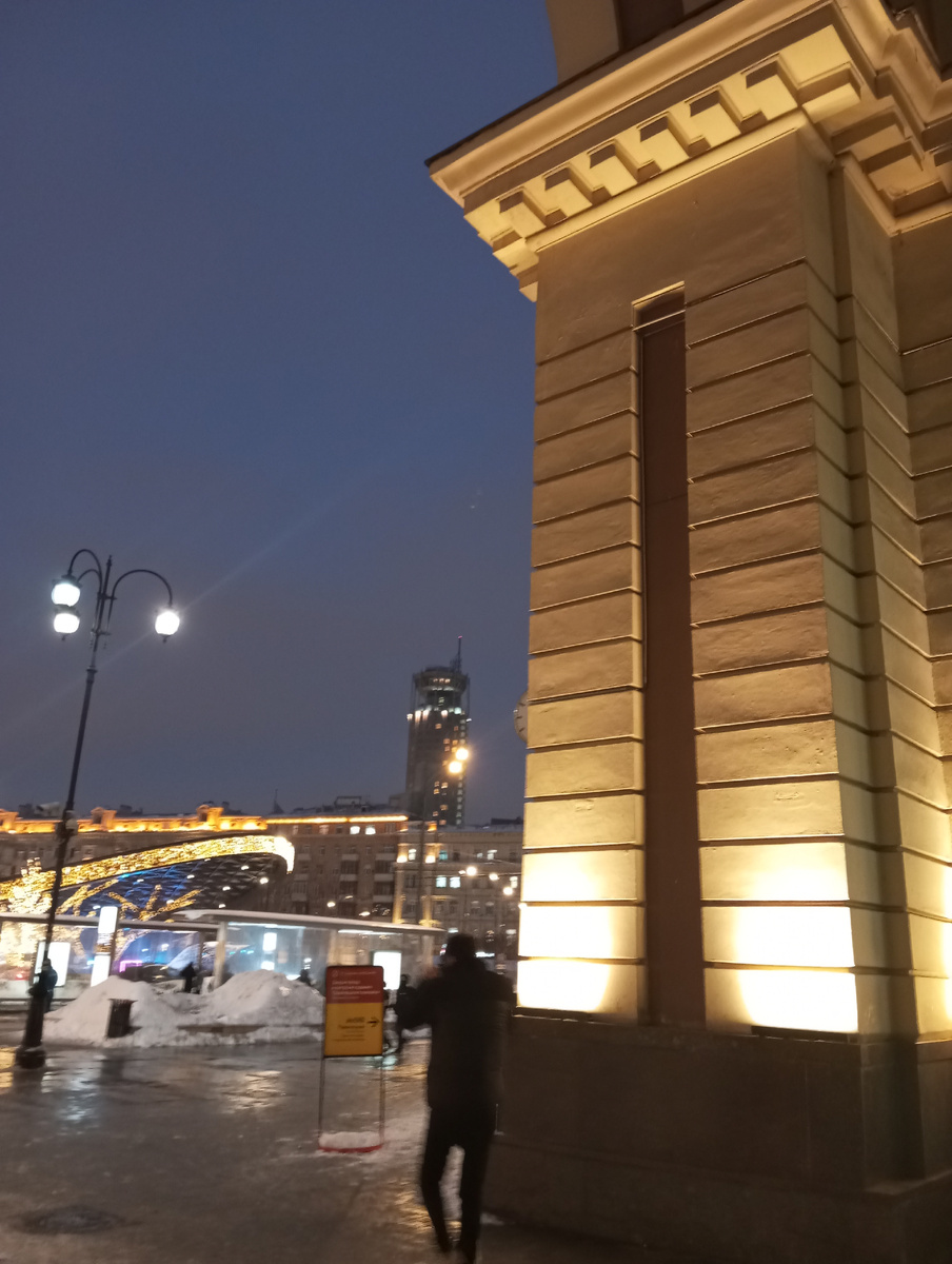 Фотка времен, когда я ходила в офис. Ехала к Павелецкому и оттуда добиралась наземным или ногами