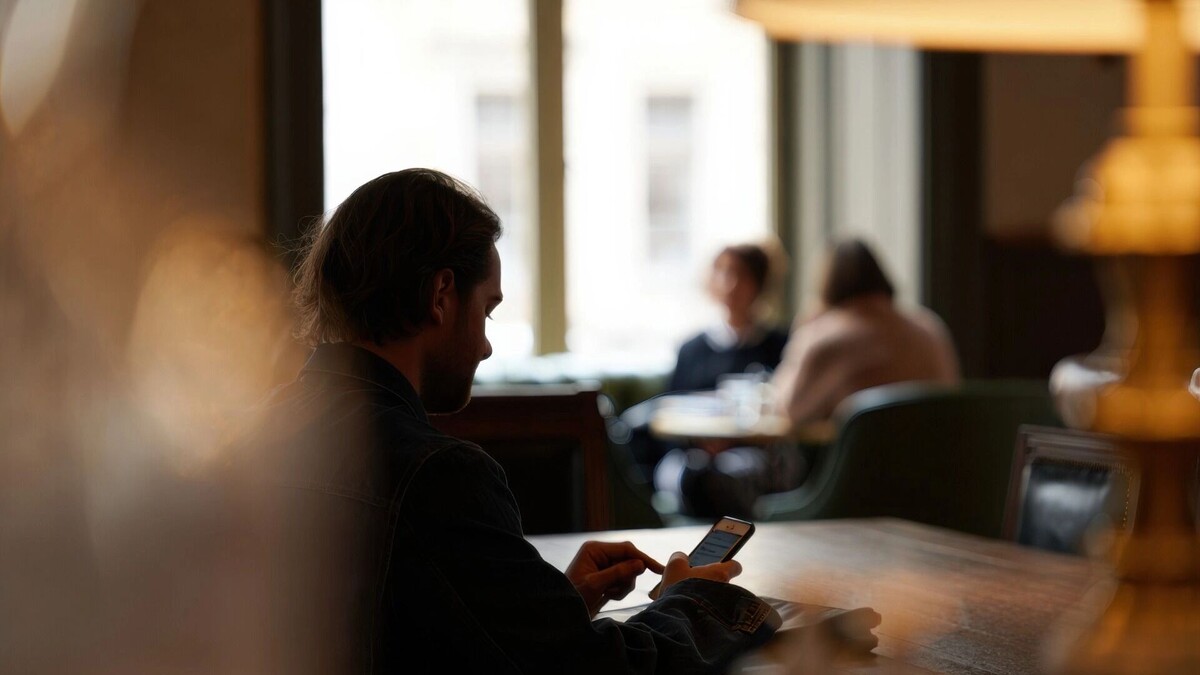    Одиночество дорого обходится: аренда и продукты съедают бюджет   Ксения Кононова/Создано ИИ/ТАСС