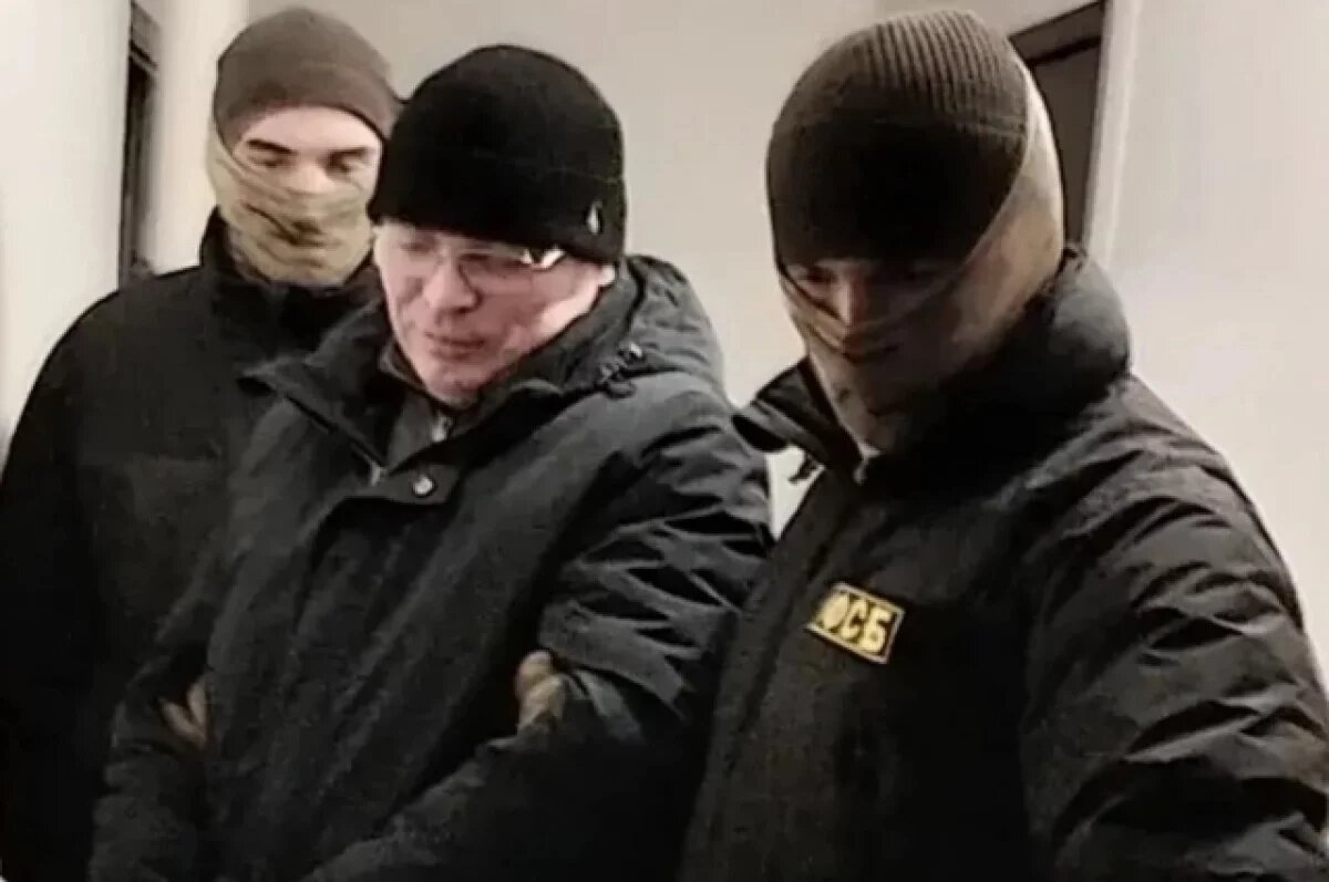    В Челябинске сотрудники ФСБ задержали замгубернатора Андрея Фалейчика