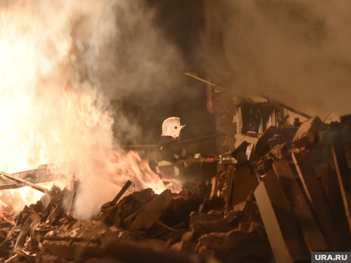     Взрыв произошел в гаражном кооперативе на Широтной