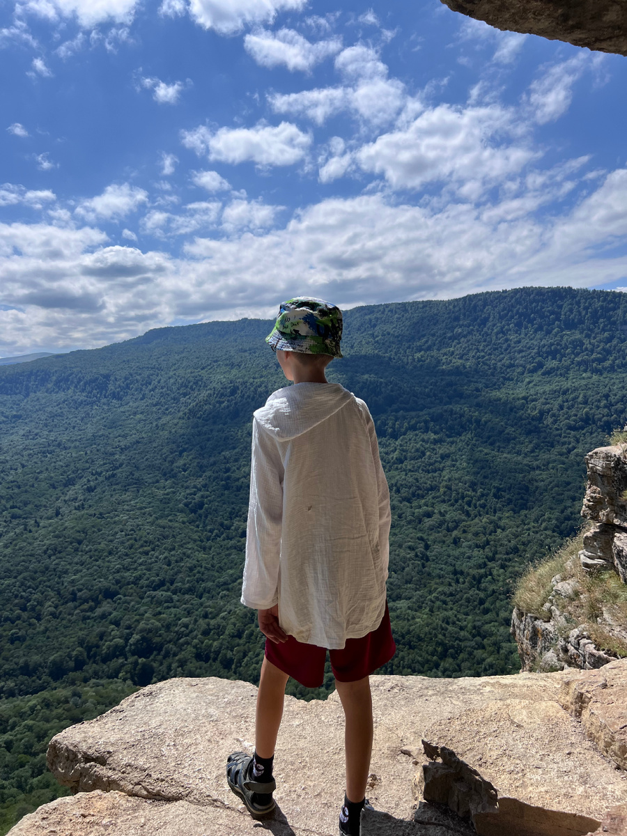 Вид на гору Зауда с орлиной полки.